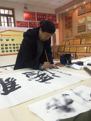 中國畫院副院長,閆家寬中國畫院副院長